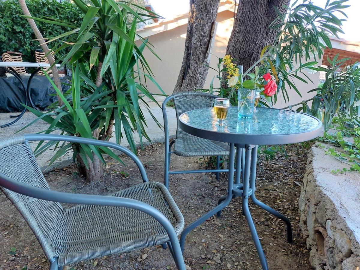 Guest House Tsanes Pinakokhorion Екстериор снимка